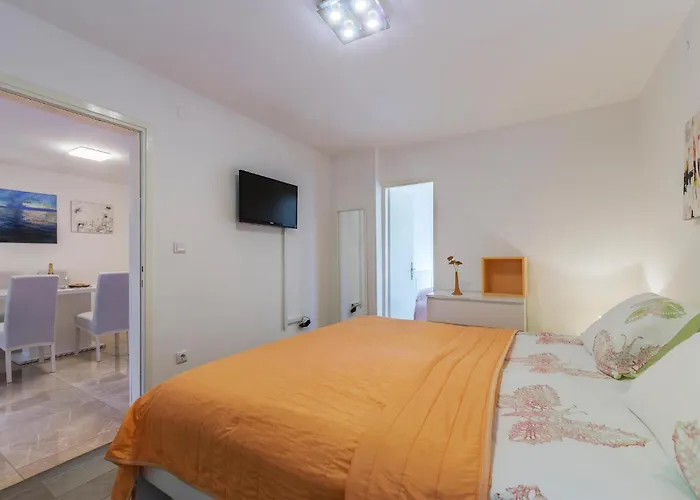 Premantura Iii Appartement *